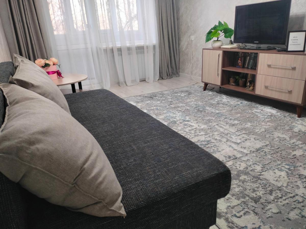Apartamento Уютная 2 Ком-Я Квартира В Центре Города, Район "Арбата" Almatý Exterior foto