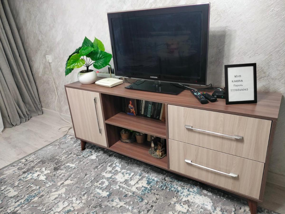 Apartamento Уютная 2 Ком-Я Квартира В Центре Города, Район "Арбата" Almatý Exterior foto